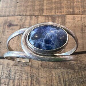 Beautiful blue 💙 stone set in 925 silver bracelet handcrafted in Mexico